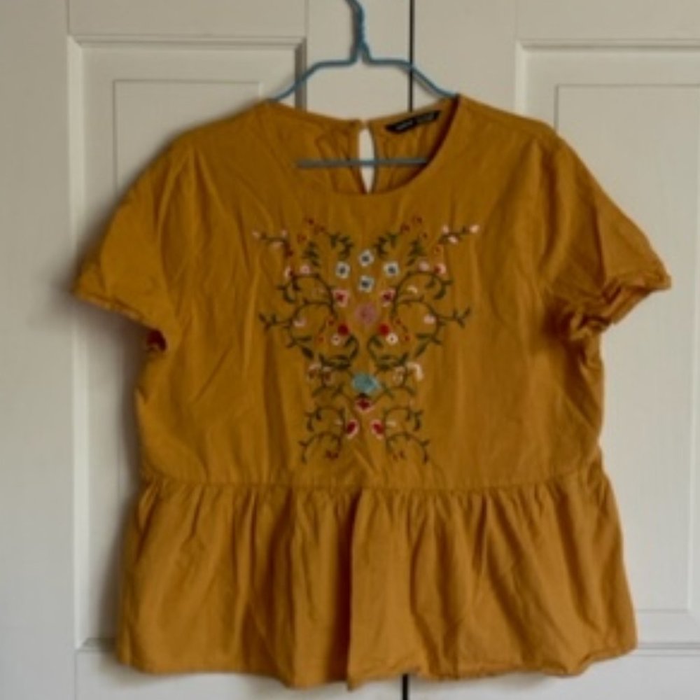 Embroidered Summer Short Sleeve Cotton Top